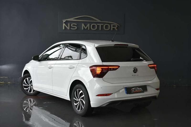 Usado VW Polo Life 95 CV (69 kW) 2023 Blanco Utilitario