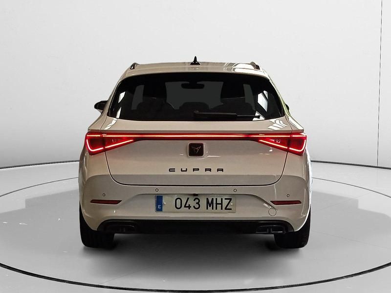 Usado Cupra Leon 151 CV (111 kW) 2023 Blanco Familiar