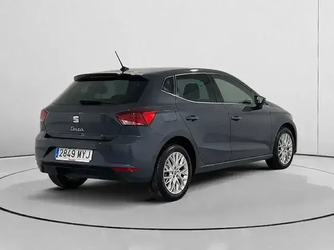 Usado Seat Ibiza XCELLENCE 116 CV (85 kW) 2025 Gris Utilitario