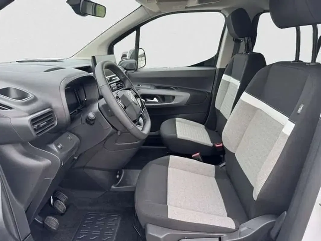 Usado Citroën Berlingo 102 CV (75 kW) 2026 Blanco Monovolumen