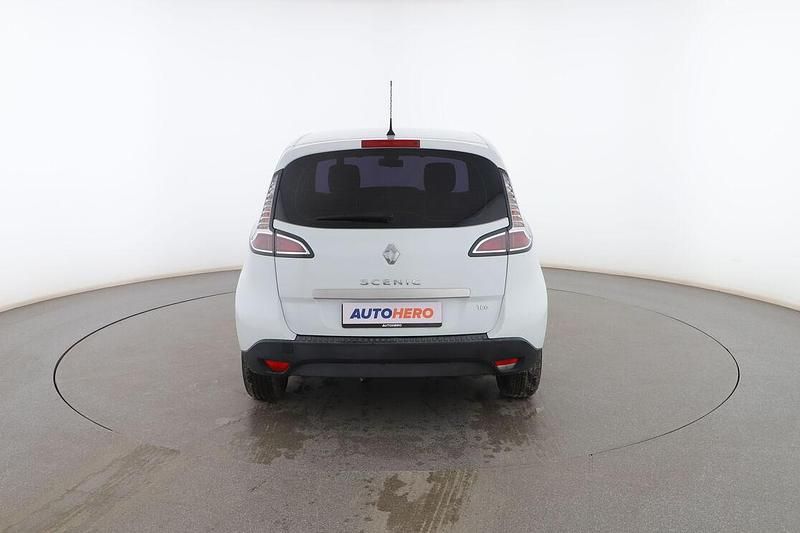 Usado Renault Scénic III 115 CV (84 kW) 2015 Blanco Monovolumen