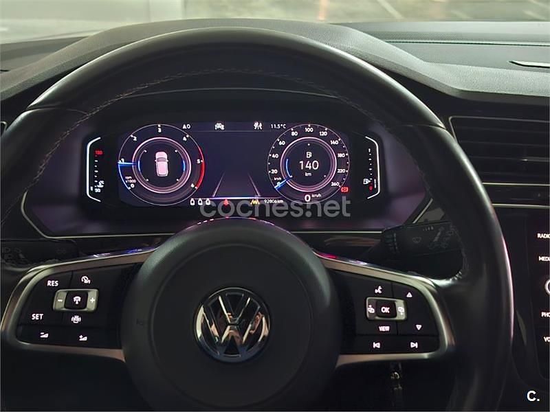 Usado VW Tiguan Sportline 150 CV (110 kW) 2019 Gris / plata SUV