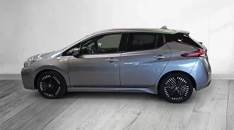 Usado Nissan Leaf N-Connecta 110 kW (150 CV) 2022 Gris skyline grey (metalizado) Utilitario