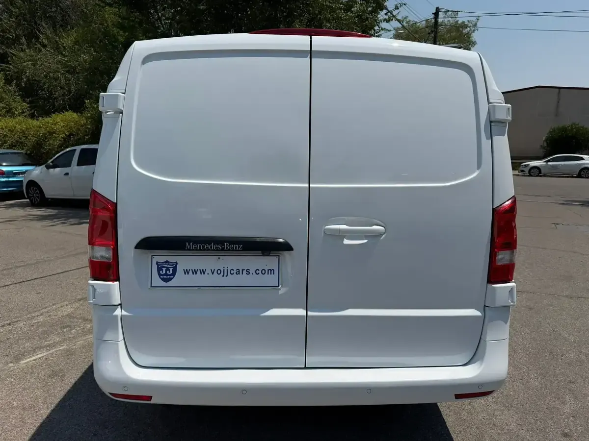 Usado Mercedes Vito 136 CV (100 kW) 2021 Blanco Van