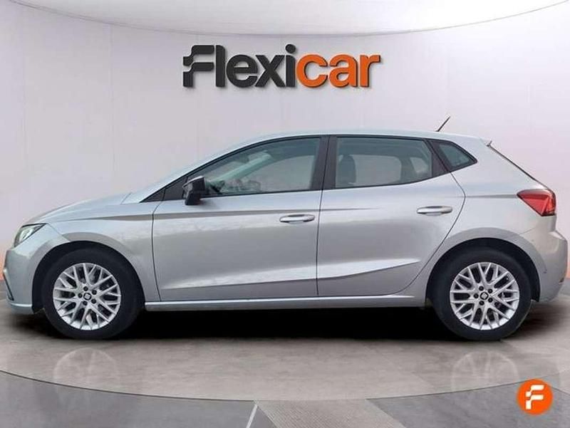 Usado Seat Ibiza Reference 95 CV (69 kW) 2018 Gris Utilitario