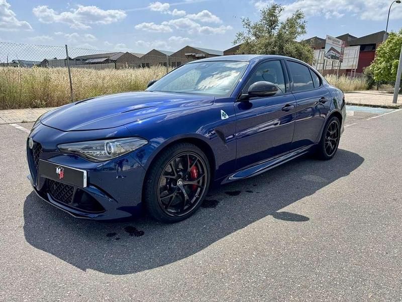 Usado Alfa Romeo Giulia Quadrifoglio 510 CV (375 kW) 2018 Azul Berlina