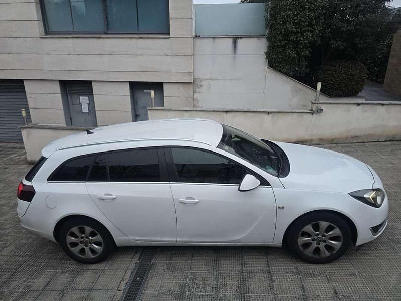 Usado Opel Insignia Business 136 CV (100 kW) 2016 Blanco Berlina
