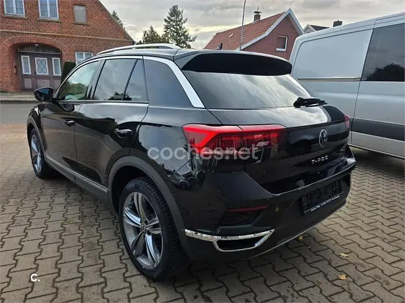 Begagnad VW T-Roc Sportline 150 HK (110 kW) 2021 Svart SUV