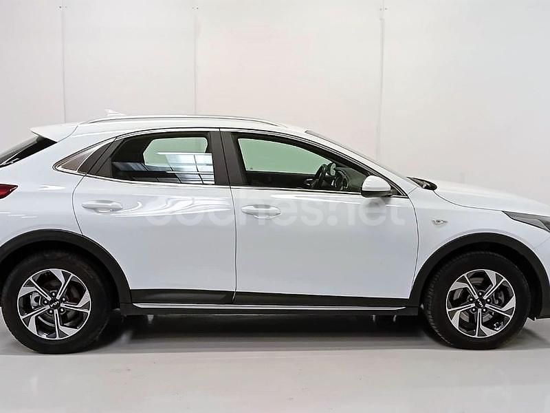 Usado Kia XCeed 120 CV (88 kW) 2023 Blanco SUV