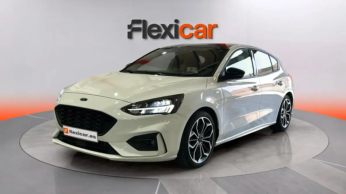 Usado Ford Focus ST-Line 125 CV (91 kW) 2019 Blanco Berlina