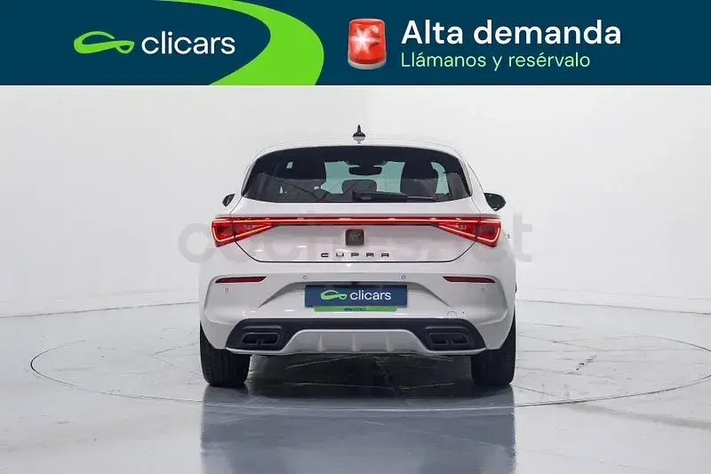 Usado Cupra Leon 150 CV (110 kW) 2023 Blanco Berlina
