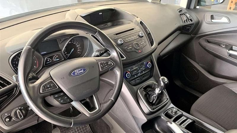 Usado Ford C-MAX Trend+ 125 CV (91 kW) 2018 Plateado Monovolumen