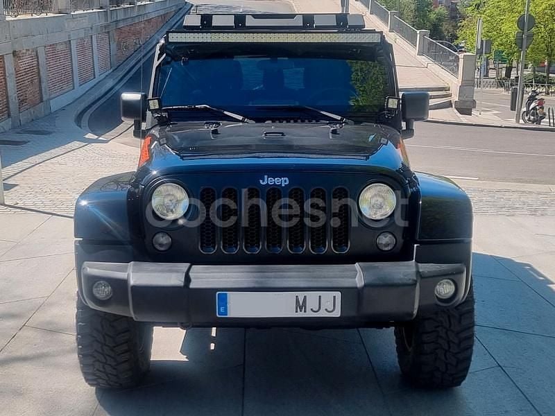Usado Jeep Wrangler Unlimited Sahara 177 CV (130 kW) 2009 Negro SUV