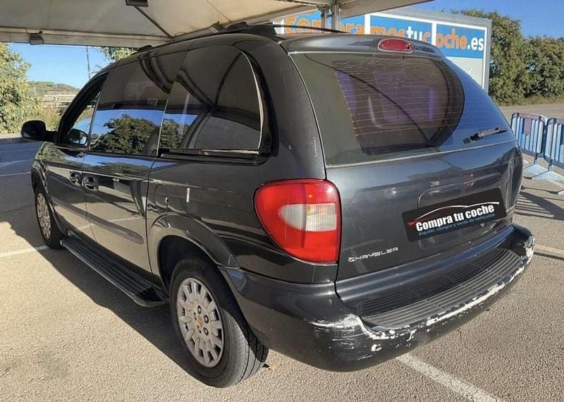 Usado Chrysler Voyager 140 CV (102 kW) 2003 Negro Monovolumen