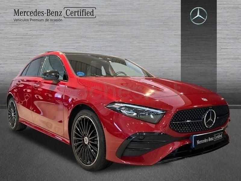 Usado Mercedes A250 AMG line 218 CV (160 kW) 2023 Manufaktur rojo patagonia Berlina