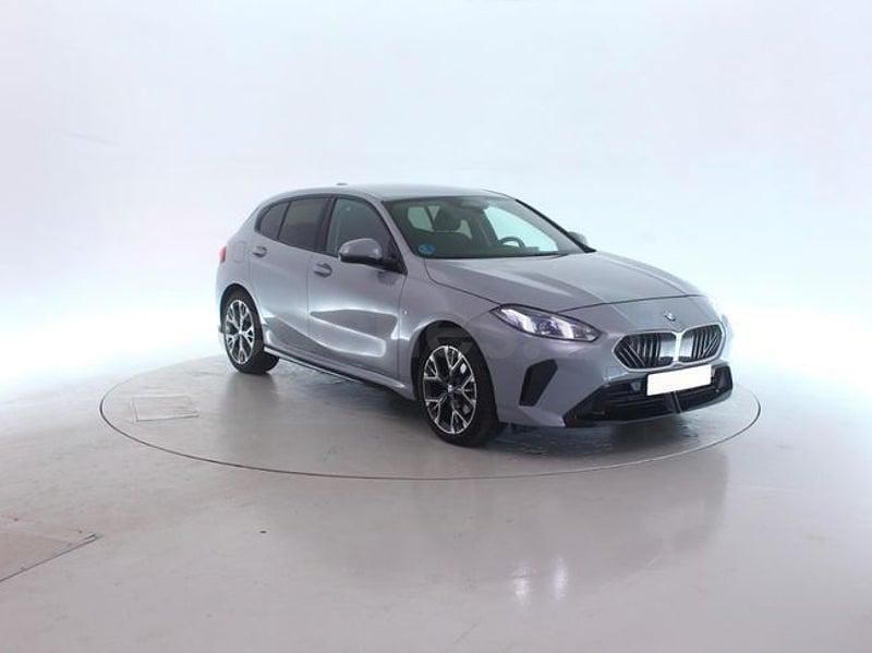 Usado BMW 120 Comfort Edition 163 CV (119 kW) 2025 Gris / plata Utilitario