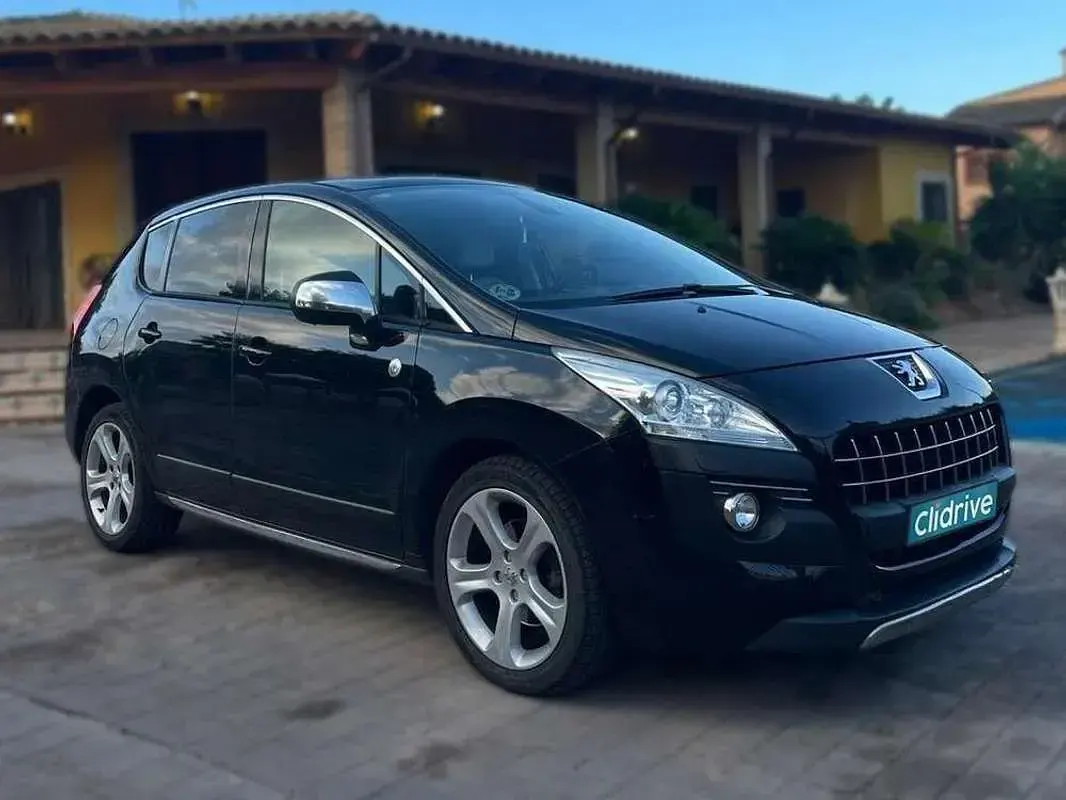 Usado Peugeot 3008 Allure 150 CV (110 kW) 2013 Negro Familiar