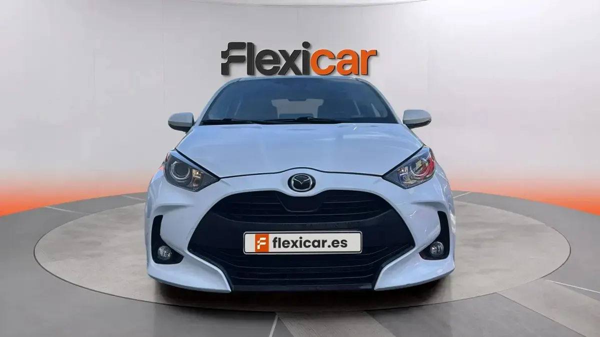 Usado Mazda 2 Exclusive-Line 90 CV (66 kW) 2023 Blanco Utilitario