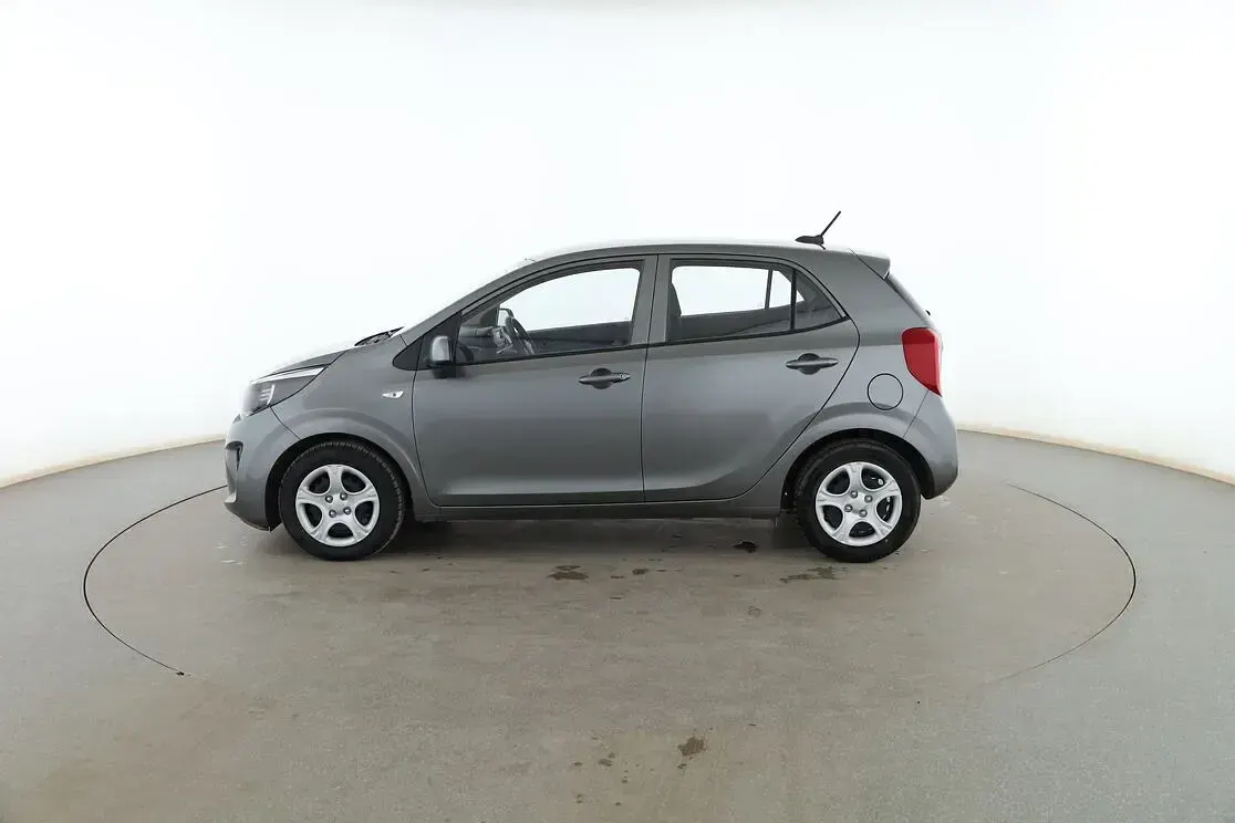 Usado Kia Picanto 67 CV (49 kW) 2022 Gris Utilitario