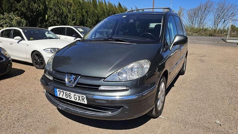 Usado Peugeot 807 Premium 170 CV (125 kW) 2010 Verde Monovolumen