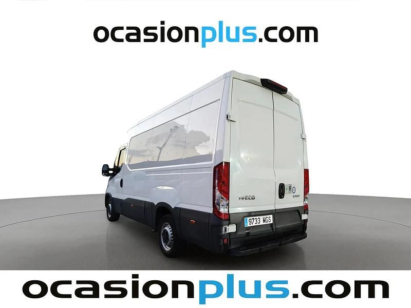 Usado Iveco Daily 156 CV (114 kW) 2023 Blanco Berlina
