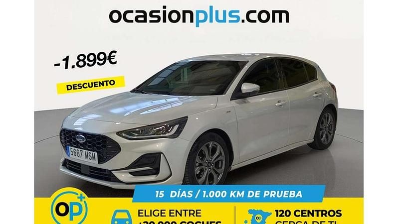 Usado Ford Focus ST-Line 155 CV (114 kW) 2024 Plateado Utilitario