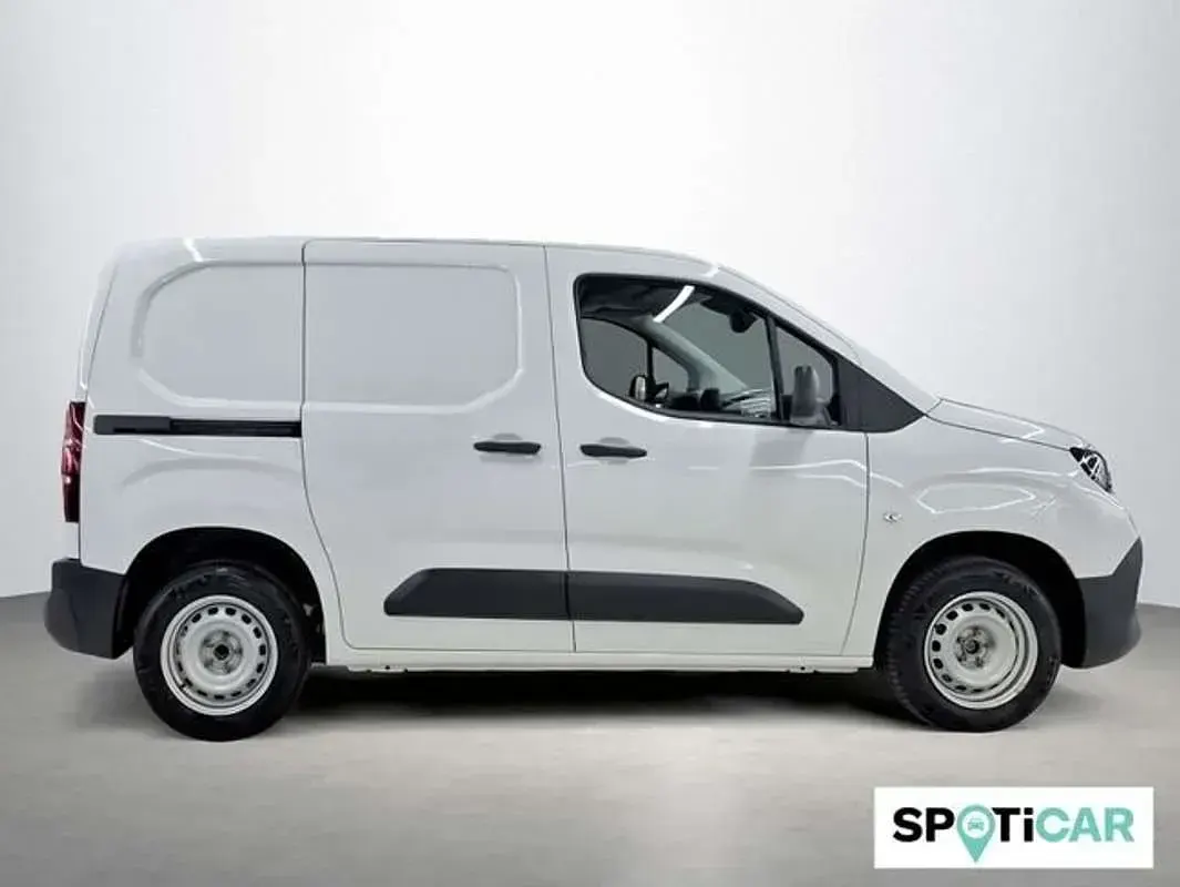 Nuevo Fiat Doblò Easy 101 CV (74 kW) 2025 Blanco Monovolumen