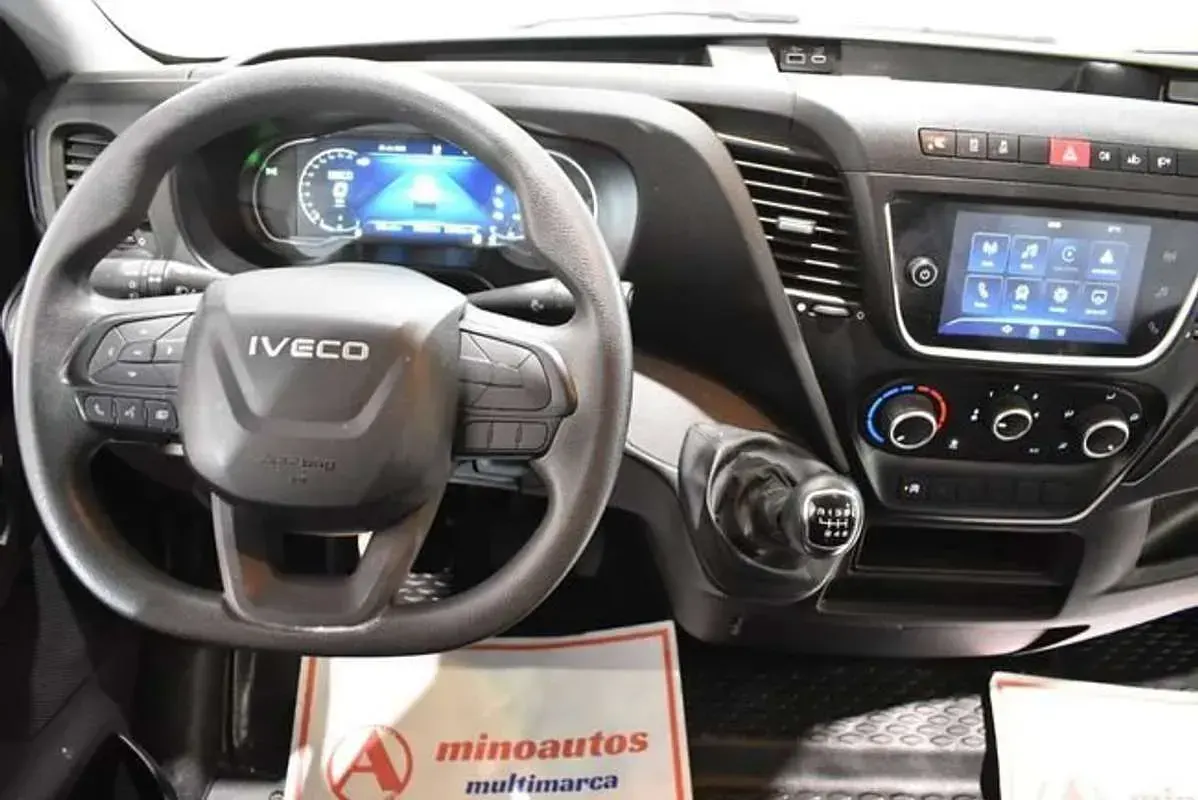 Usado Iveco Daily 156 CV (114 kW) 2024 Blanco Van
