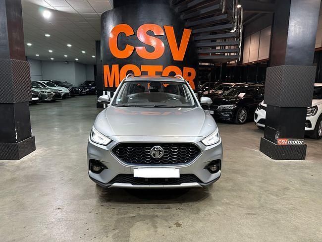 Usado MG ZS Luxury 111 CV (81 kW) 2023 Gris / plata Berlina