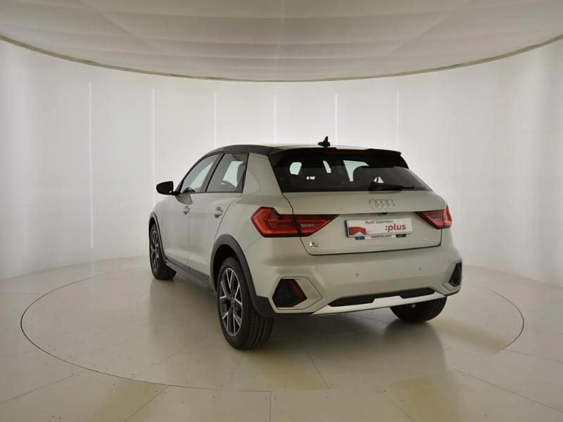 Nuevo Audi A1 116 CV (85 kW) 2025 Gris/plata