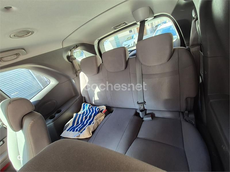 Blanco Usado 2015 Ssangyong (KGM) Rodius Limited Monovolumen | 13.000 € (Buen precio) - Imagen 1/4