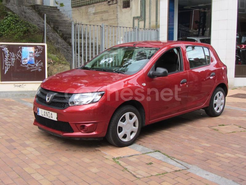 Granate Usado 2014 Dacia Sandero Ambiance Utilitario | 6800 € (Precio justo) - Imagen 1/4