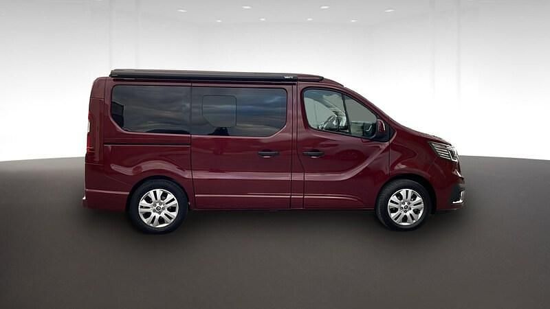 Usado Renault Trafic Equilibre 150 CV (110 kW) 2023 Rojo Monovolumen