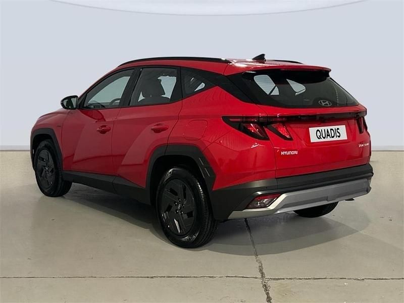 Nuevo Hyundai Tucson Blackline 150 CV (110 kW) 2025 Engine red SUV