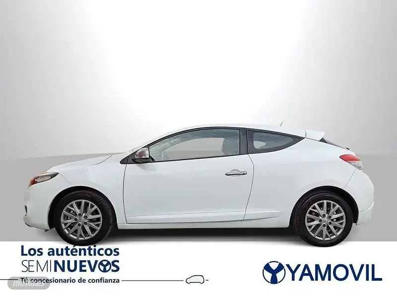 Usado Renault Mégane III Dynamique 110 CV (80 kW) 2014 Blanco Berlina
