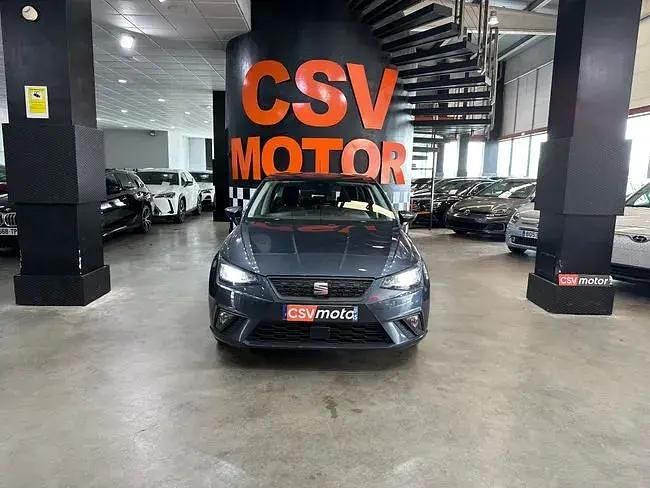 Usado Seat Ibiza Style 95 HP (69 kW) 2022 Cinzento Citadino