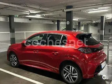 Usado Peugeot 208 Allure 110 CV (80 kW) 2019 Rojo Utilitario
