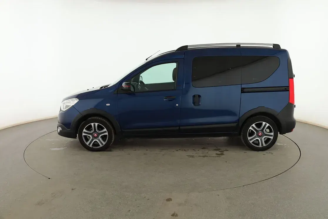 Usado Dacia Dokker 95 CV (69 kW) 2019 Azul Monovolumen