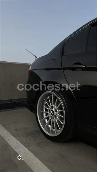 Usado BMW 318 122 CV (89 kW) 2007 Negro Berlina