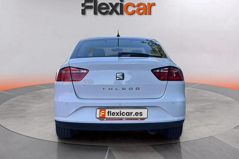Usado Seat Toledo Style 110 CV (80 kW) 2018 Blanco Berlina