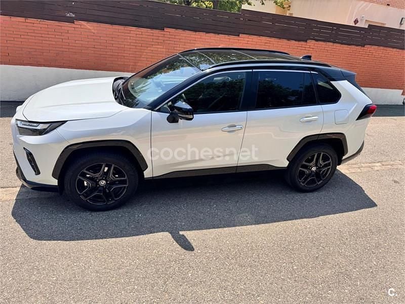 Negro Usado 2023 Toyota RAV4 Hybrid Plus SUV | 47.800 € - Imagen 1/4
