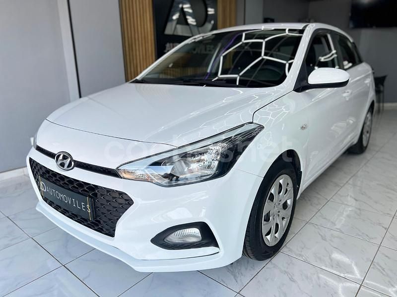 Blanco Usado 2019 Hyundai i20 Berlina | 9990 € (Super precio) - Imagen 1/4