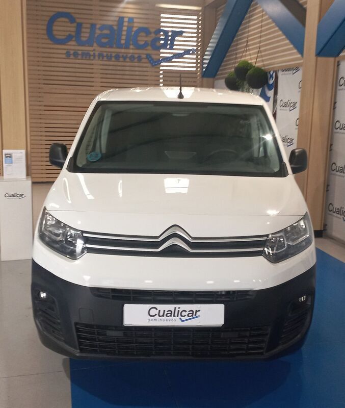 Usado Citroën Berlingo 100 CV (73 kW) 2022 Blanco Monovolumen