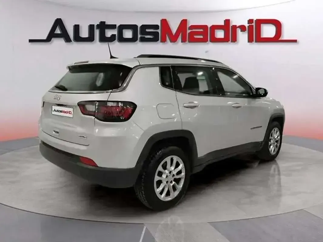 Usado Jeep Compass Longitude 131 CV (96 kW) 2022 Gris SUV