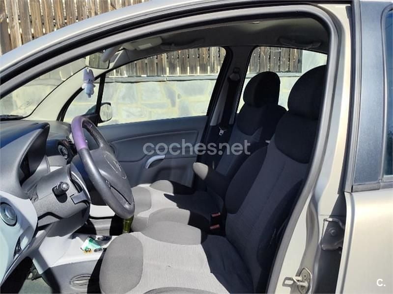 Usado Citroën C3 XTR 90 CV (66 kW) 2004 Beige Berlina