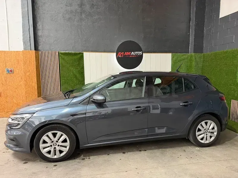 Usado Renault Mégane II Intens 115 CV (84 kW) 2022 Azul Berlina