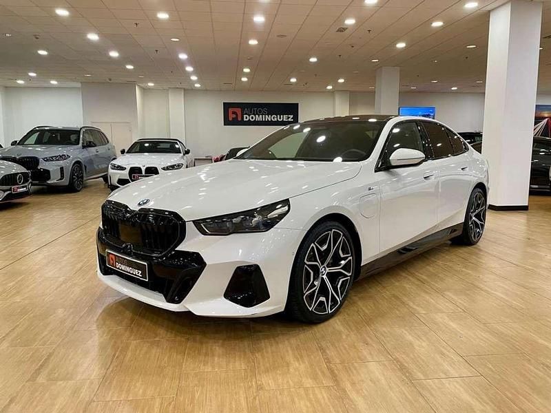 Blanco Usado 2025 BMW 530e Comfort Edition Berlina | 58.900 € (Precio justo) - Imagen 1/4