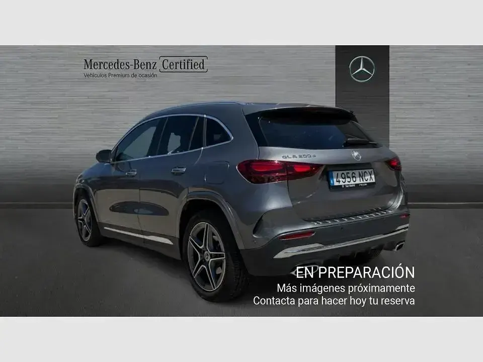 Usado Mercedes GLA200 150 CV (110 kW) 2025 Gris / plata SUV
