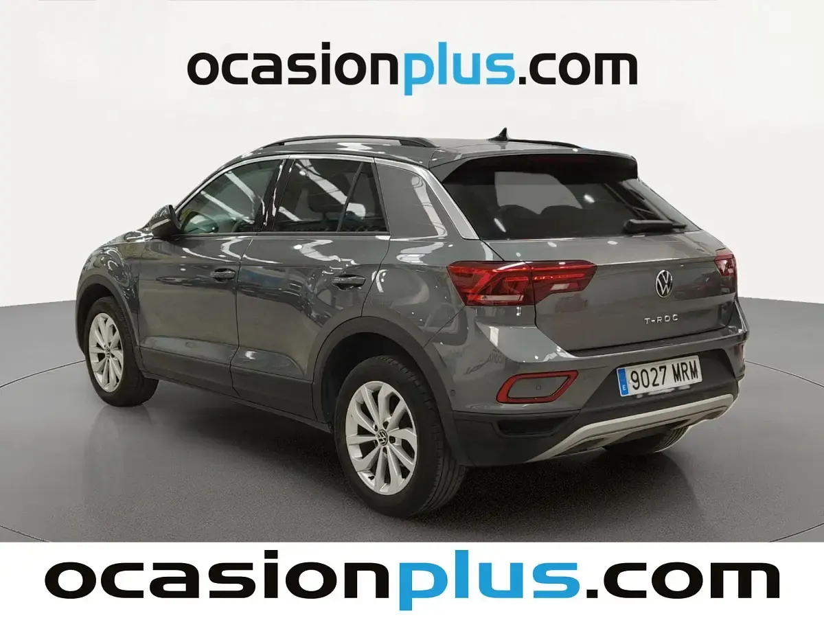 Usado VW T-Roc Life 110 CV (80 kW) 2024 Gris SUV