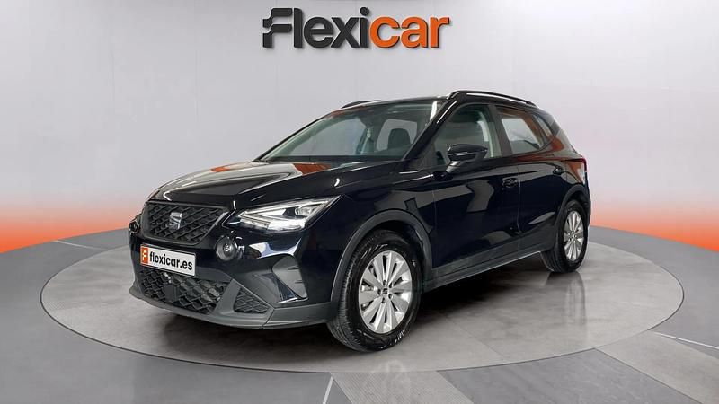 Usado Seat Arona Reference 116 HP (85 kW) 2022 Preto SUV